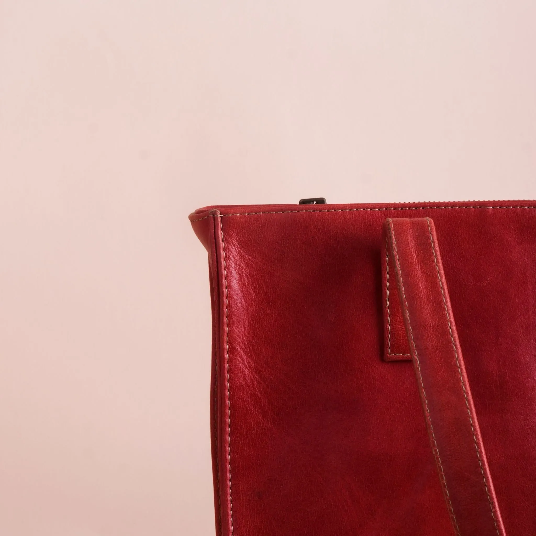 Everyday Women's Candy Red Leather Zipper Tote Bag