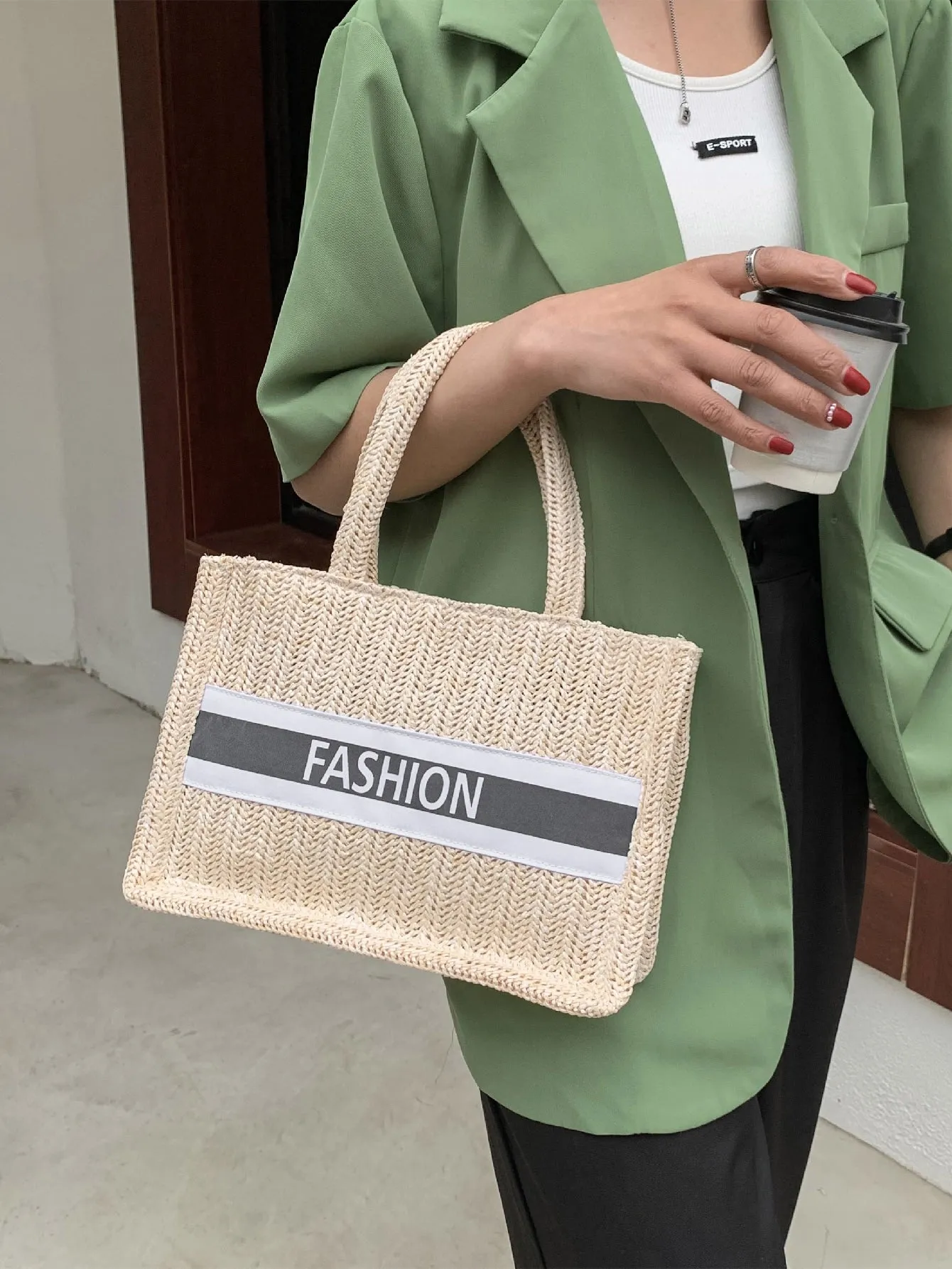 Letter Graphic Straw Shoulder Tote Bag